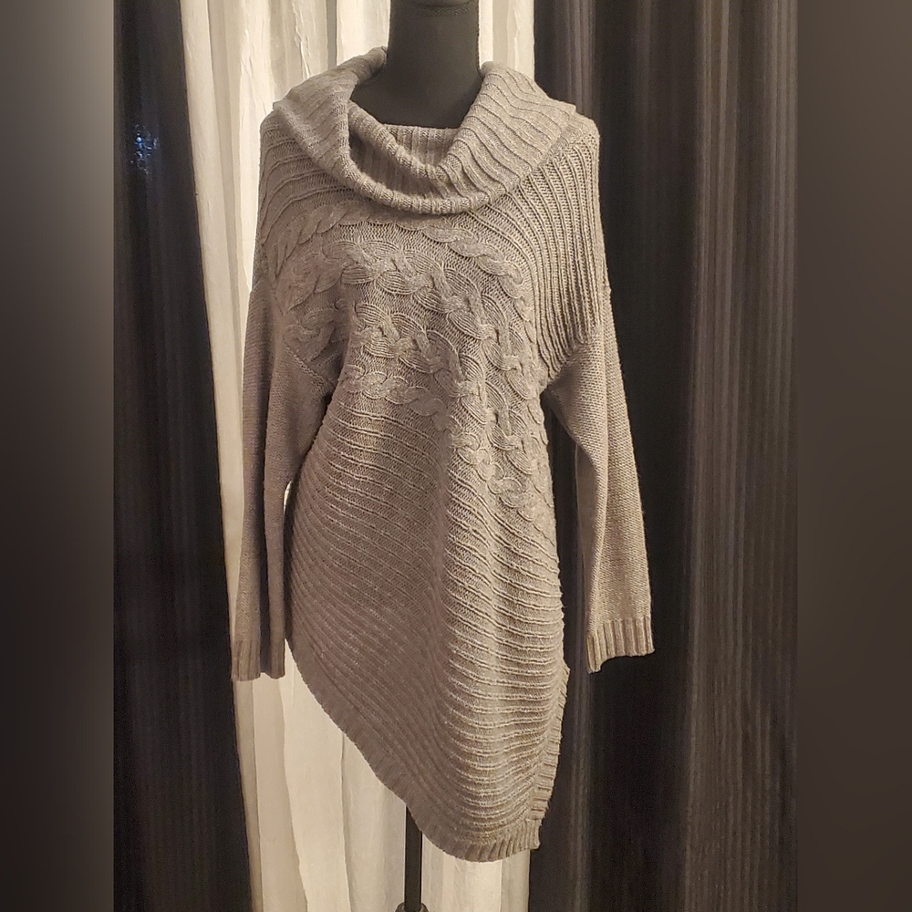 New York & Company Grey Cowl Neck Tunic Sweater SIZE M